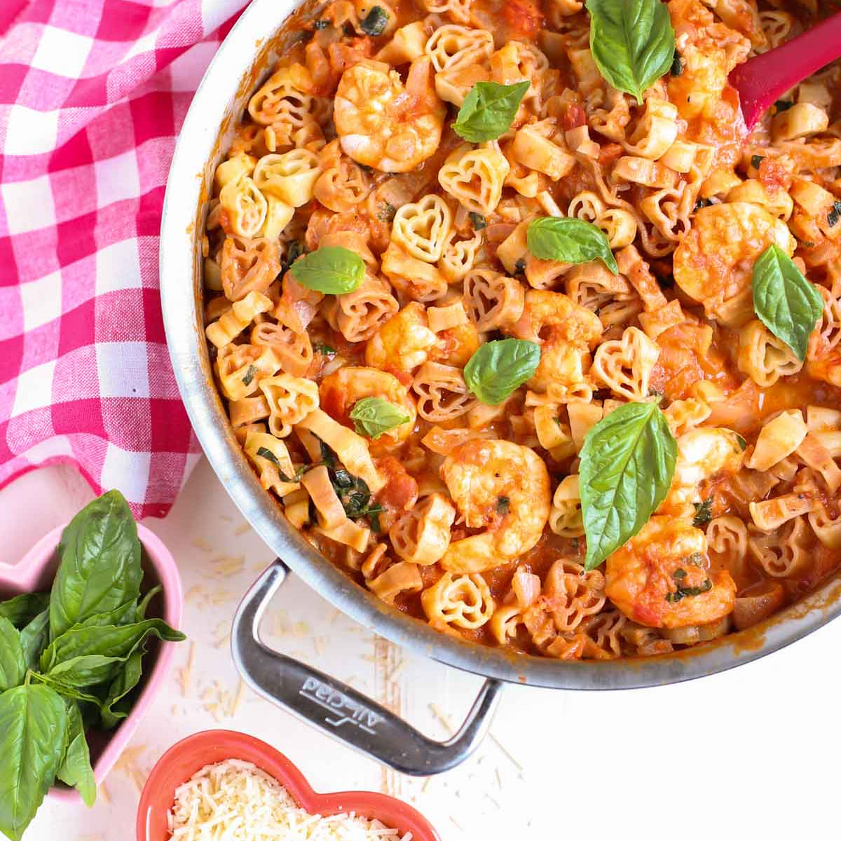 Simple Vodka Cream Sauce with Shrimp - World of Pastabilities